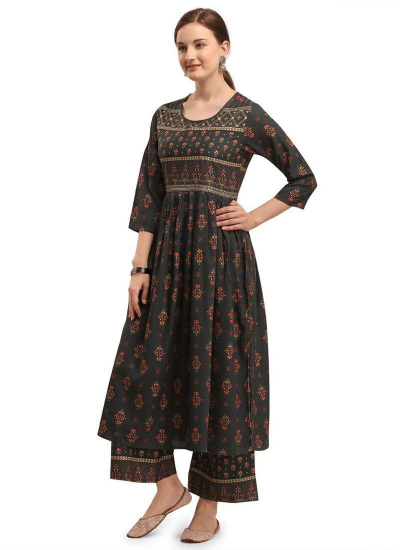 Gray Colour Fancy Designer Ethnic Regular Wear Rayon Printed Kurti And Palzzo Stylish Latest Collection 135